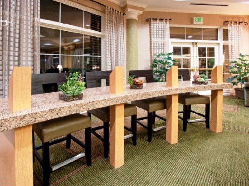 La Quinta By Wyndham Colorado Springs South Airport Hotel Exterior foto